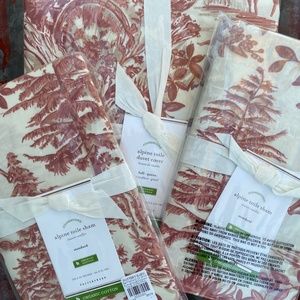 Pottery Barn Alpine Toile Queen Duvet Cover & Shams